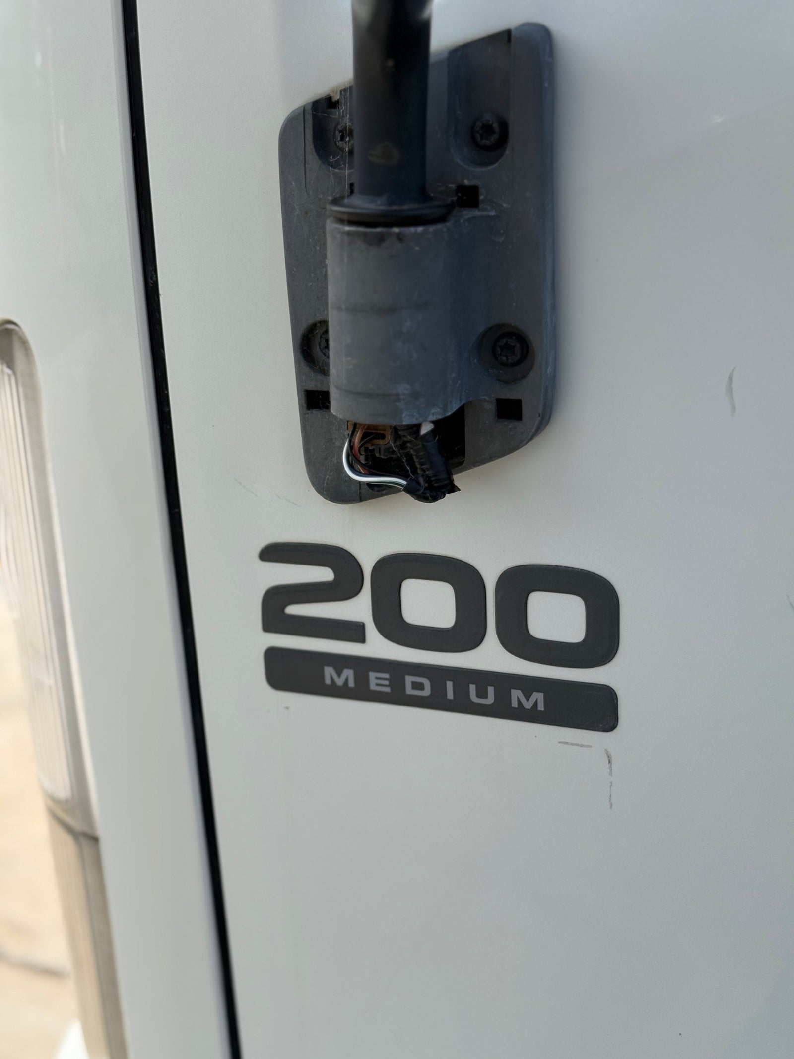 2008 Isuzu NPR 200 Medium