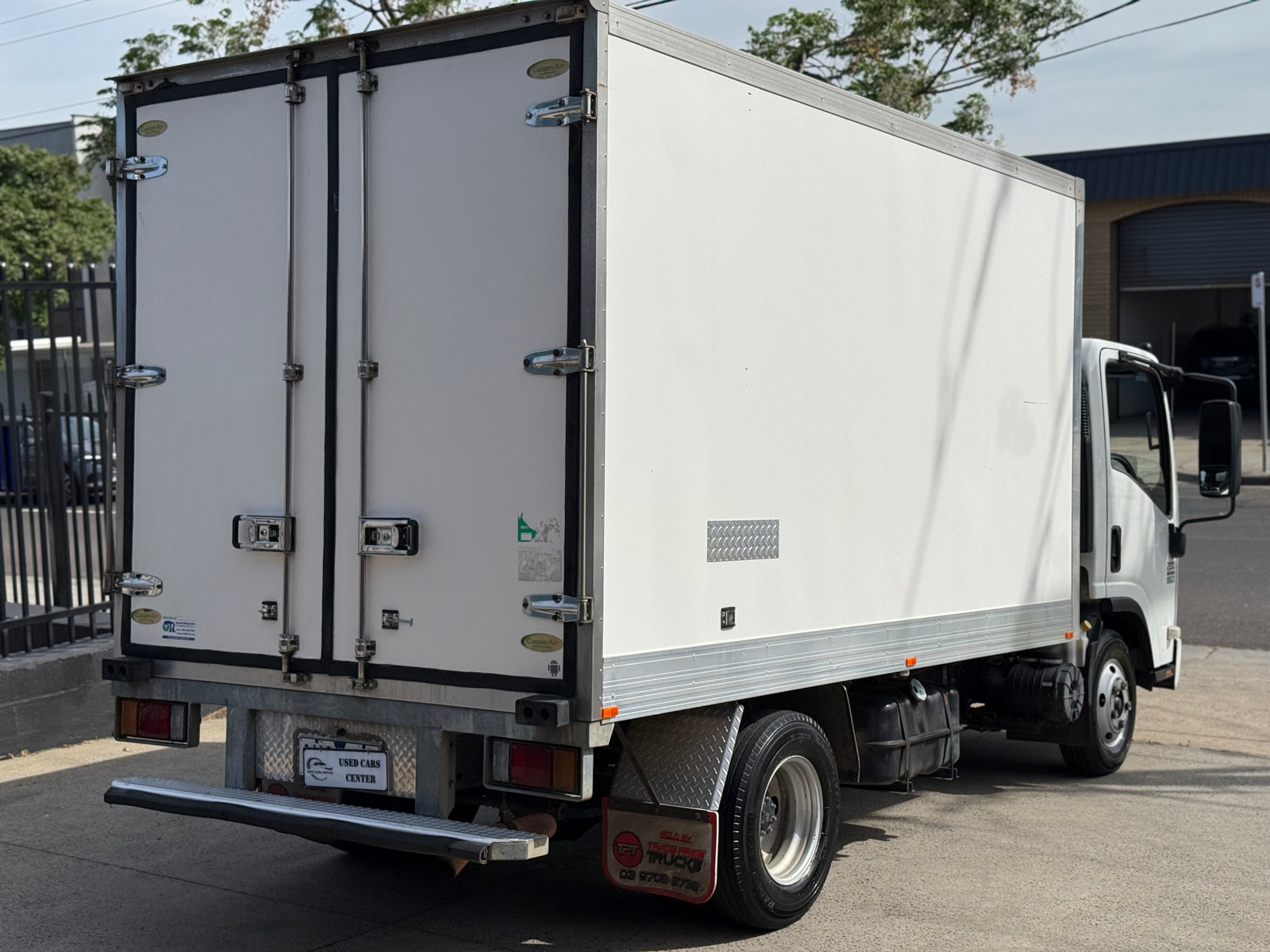 2008 Isuzu NPR 200 Medium