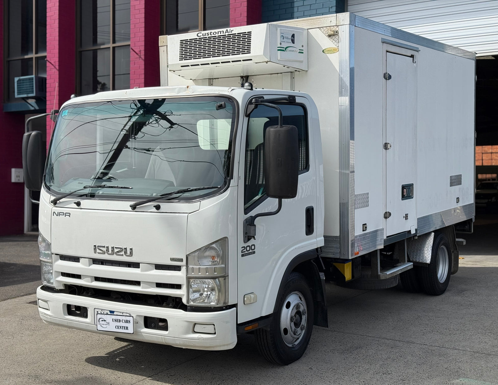 2008 Isuzu NPR 200 Medium