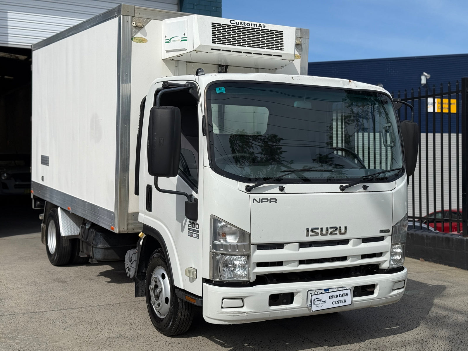 2008 Isuzu NPR 200 Medium