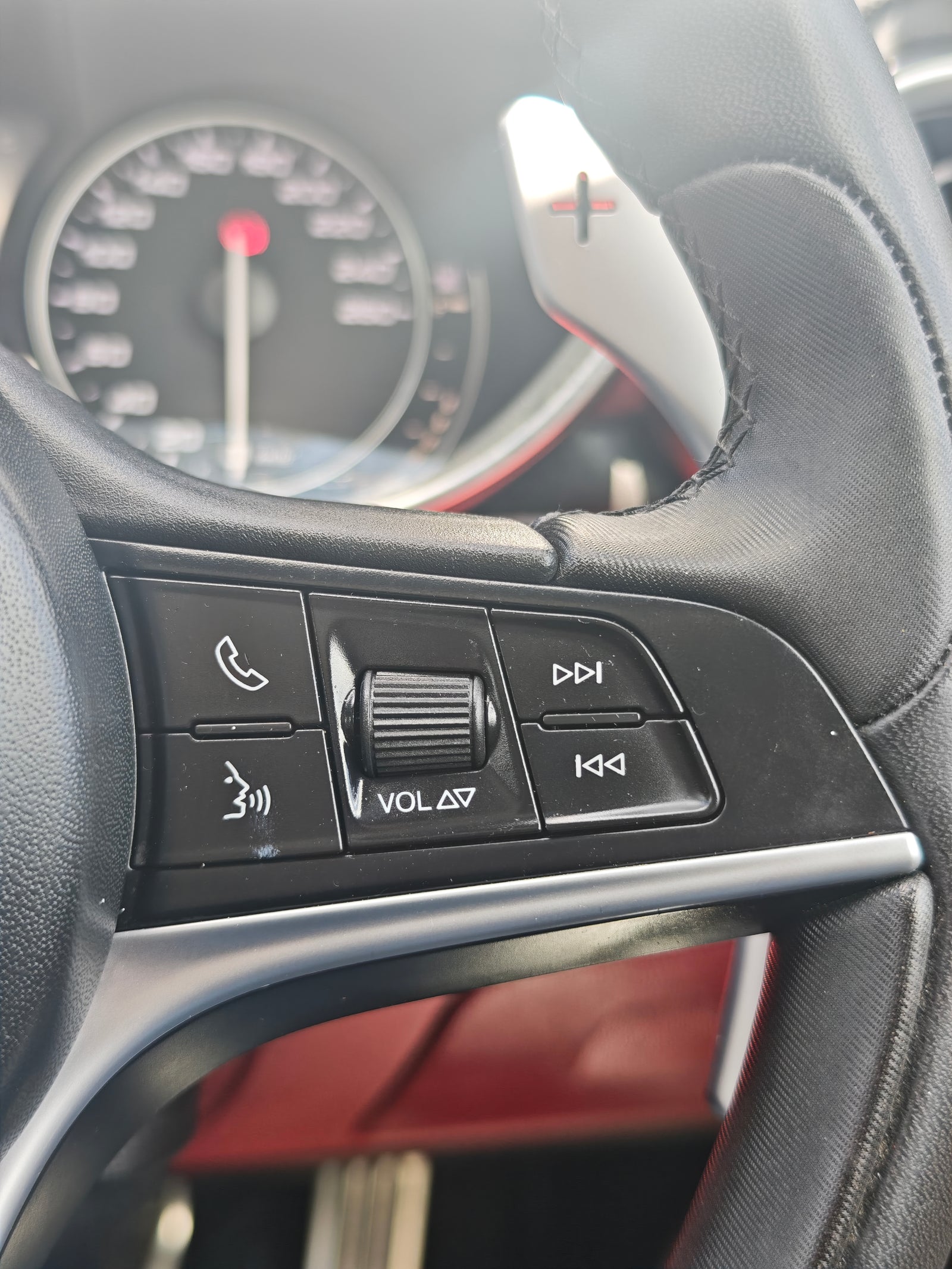 2019 Alfa Romeo Giulia Super