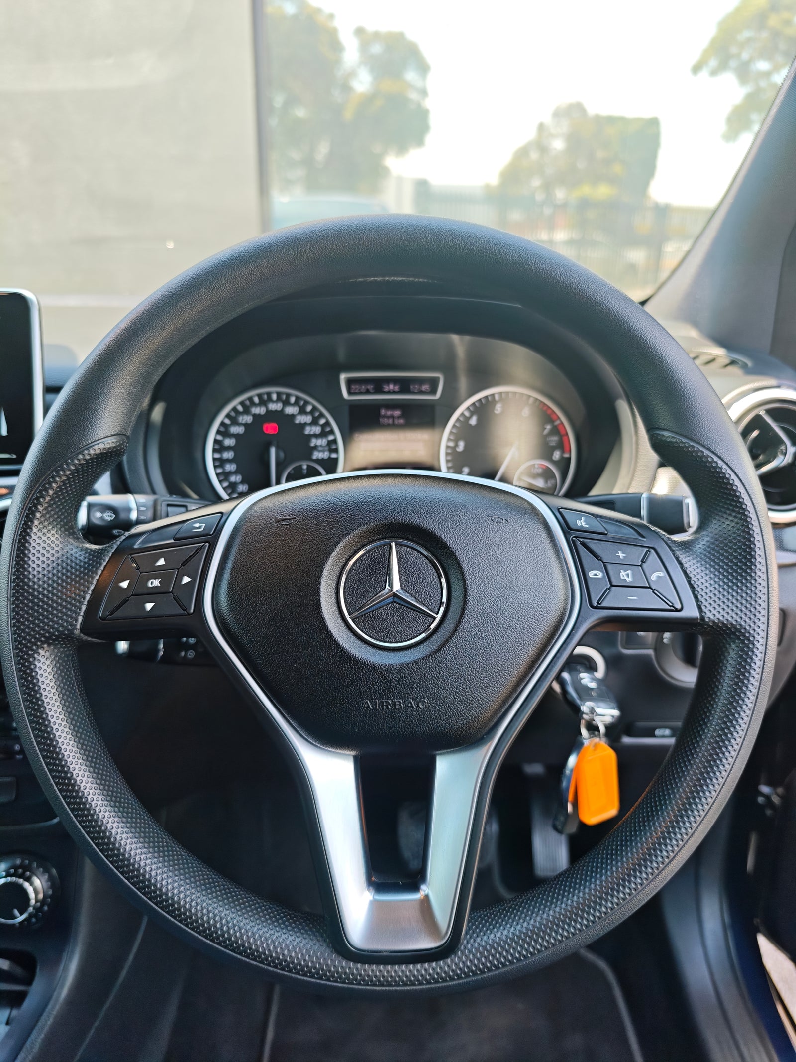 2013 Mercedes-Benz B180
