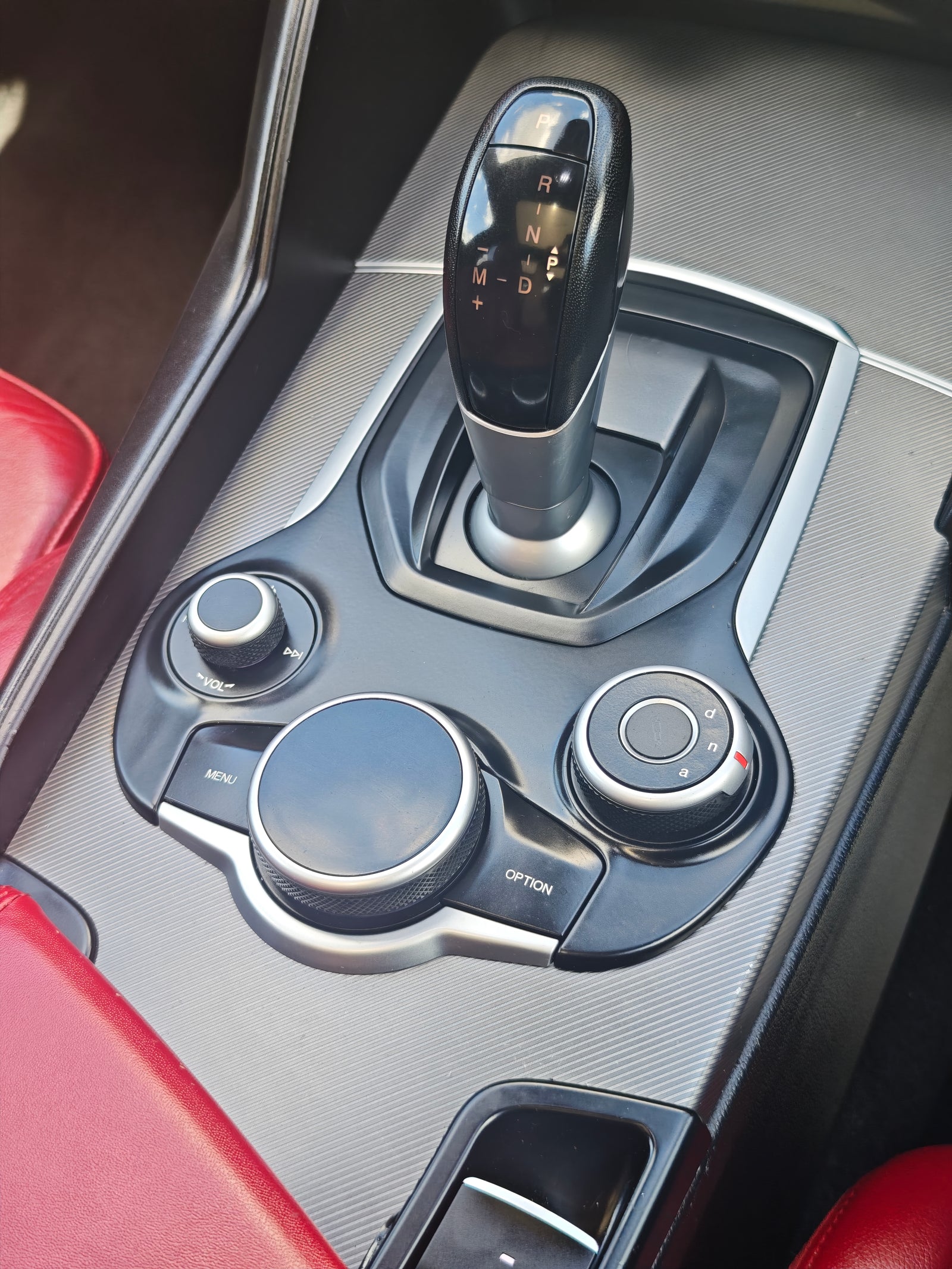 2019 Alfa Romeo Giulia Super
